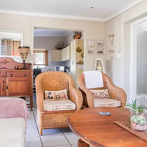 the-garden-cottage-on-140-fordyce.port-elizabeth-hotel.com/